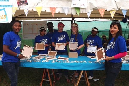 Die eerste â€œAngelsâ€ tydens hul markdag in 2013